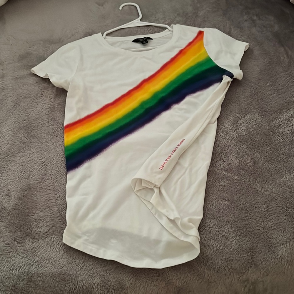 PRIDE 🌈 Vera Wang Shirt Size M